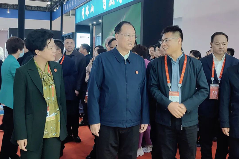 “威勝做得很好！”——惟遠(yuǎn)能源在首屆鏈博會上獲省長點(diǎn)贊